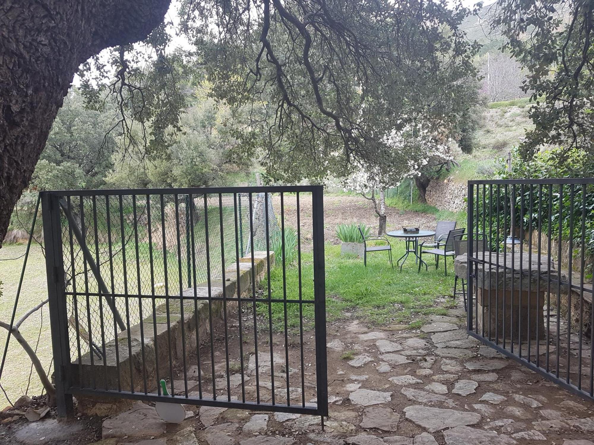 Las Encinas Yeste Exterior photo